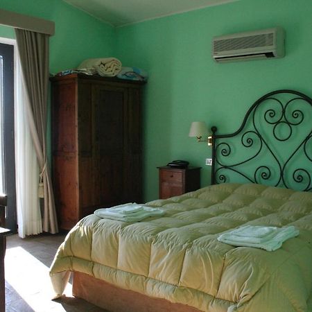 Pian Del Sorbo Guest House Saturnia Ruang foto