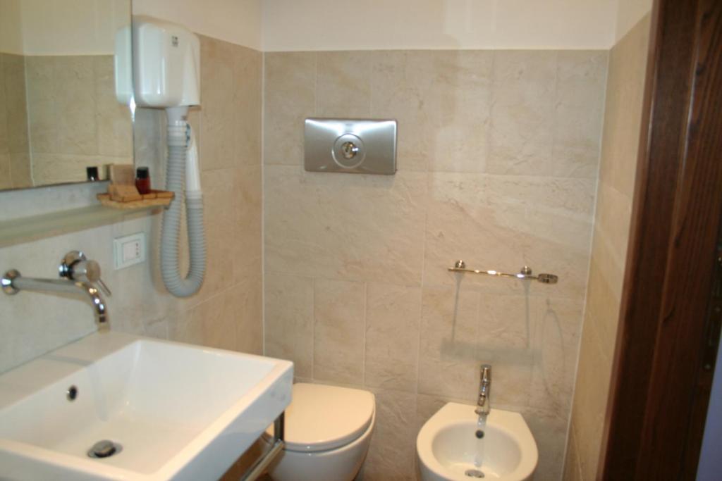 Pian Del Sorbo Guest House Saturnia Ruang foto